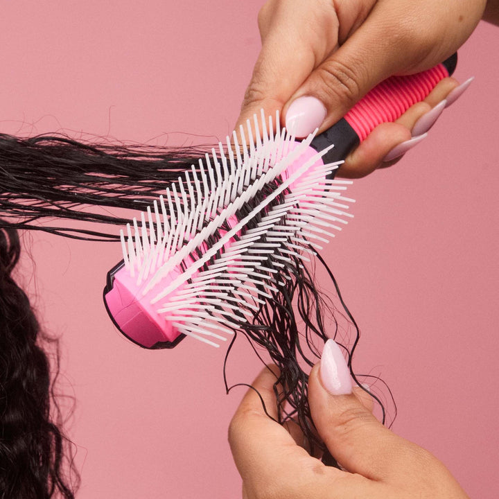 Evolve® Detangling Brush 500